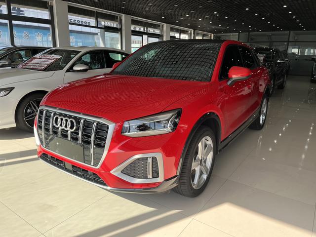 Audi Q2L