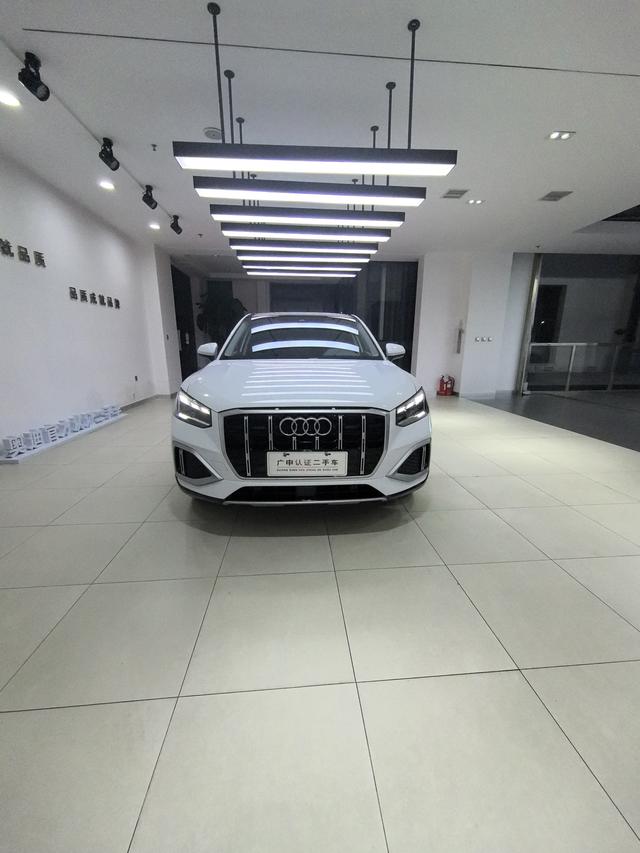 Audi Q2L