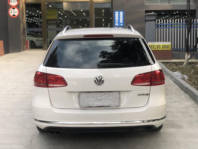 Volkswagen Magotan (imported)