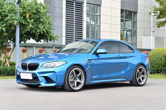 BMW M2