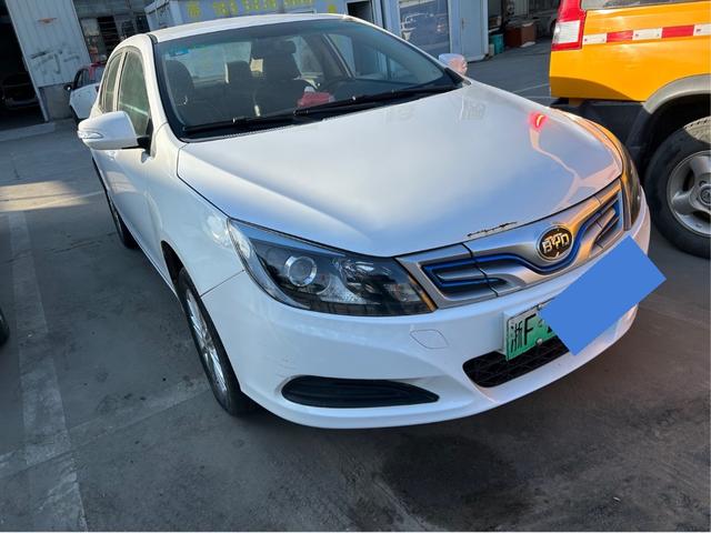 BYD e5