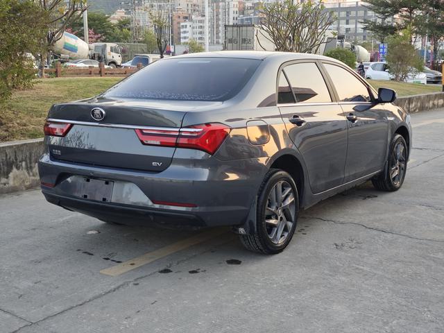 BYD QinEV