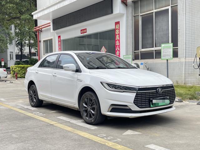 BYD QinEV