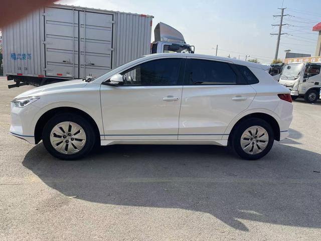 BYD e2