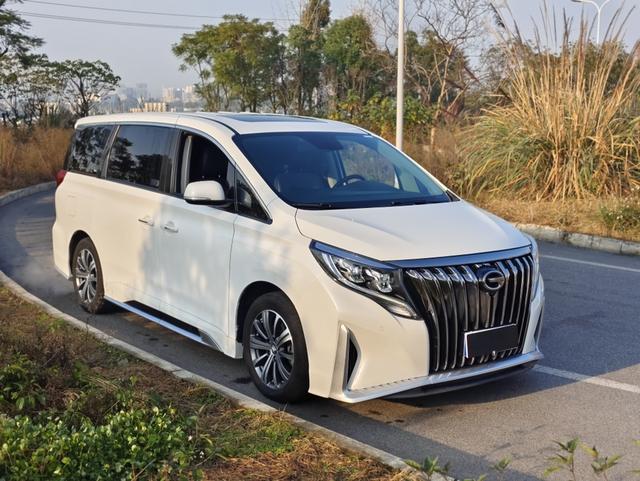 GAC Trumpchi M8