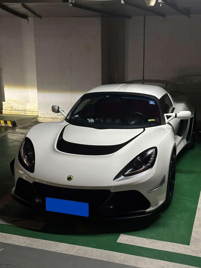 Lotus sports car Exige