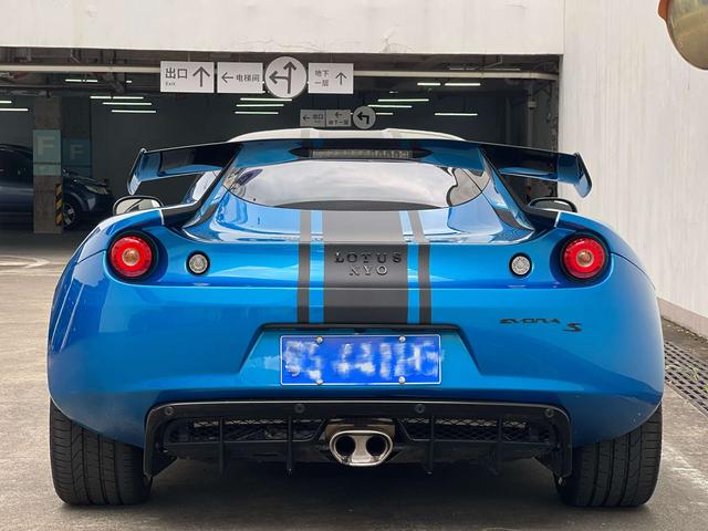 Lotus sports car Evora