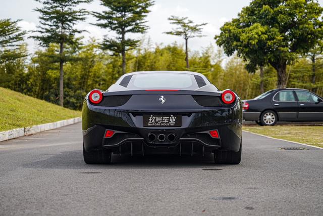 Ferrari 458