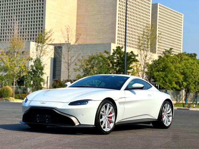 Aston Martin Vantage