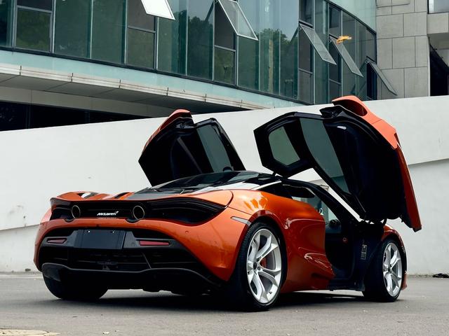 McLaren 720S