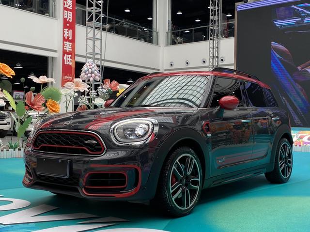 MINI JCW COUNTRYMAN