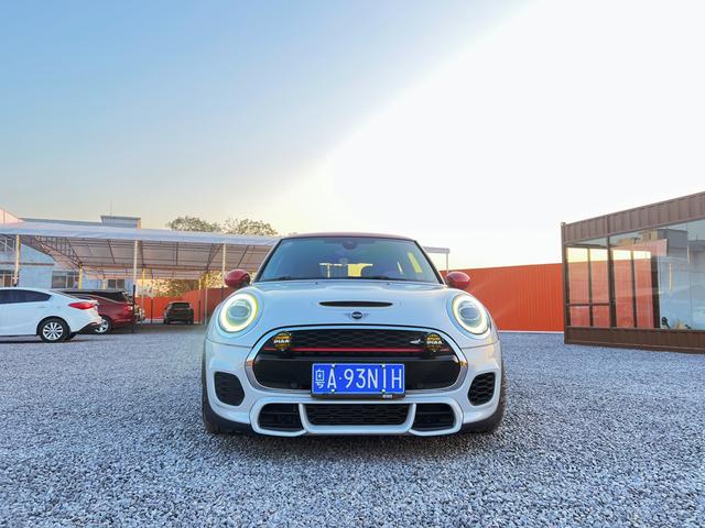 MINI JCW