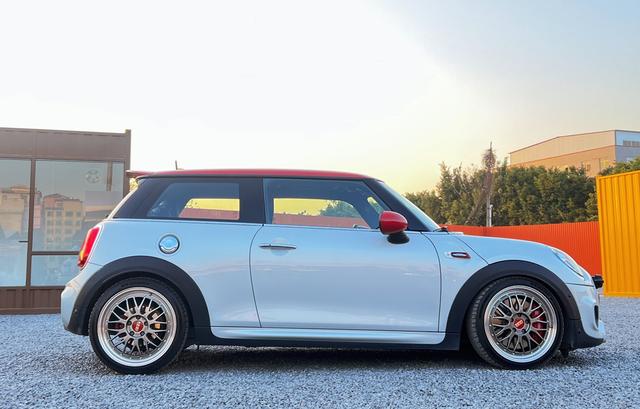 MINI JCW