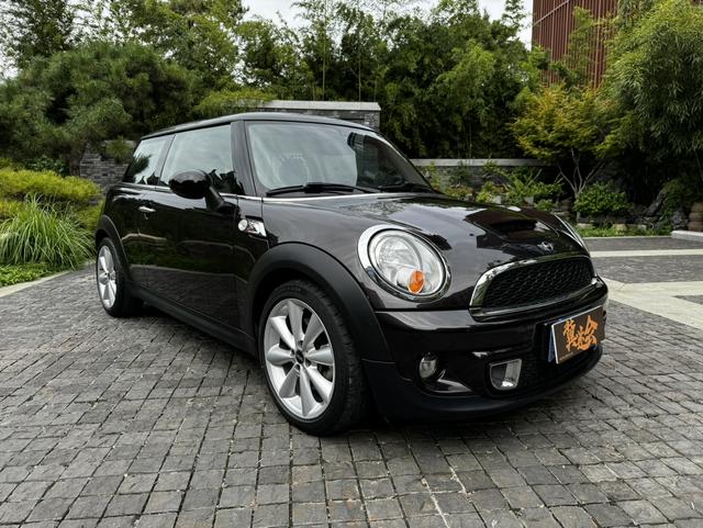 MINI MINI