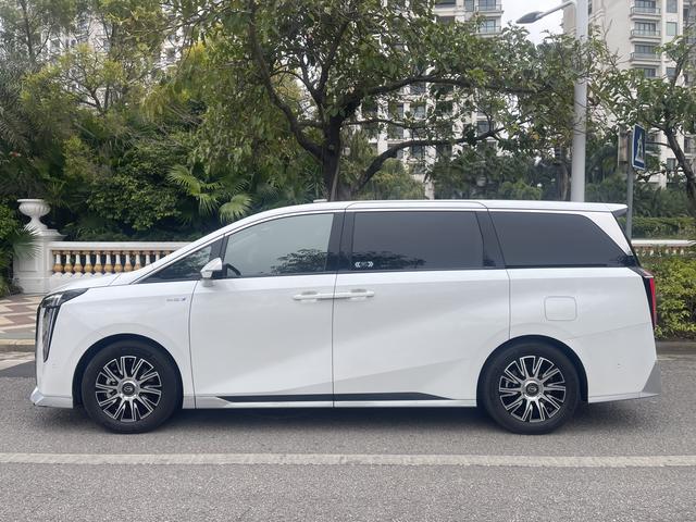 GAC Trumpchi E9 PHEV