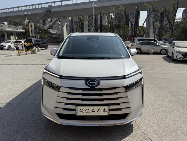 GAC Trumpchi E8 PHEV