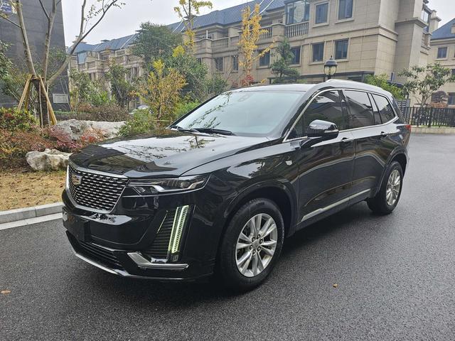 Cadillac XT6