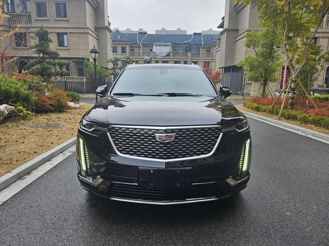 Cadillac XT6