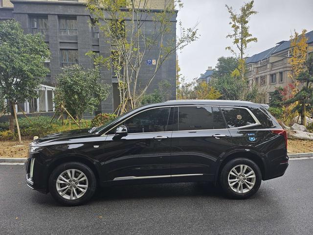 Cadillac XT6