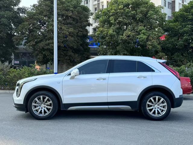 Cadillac XT4