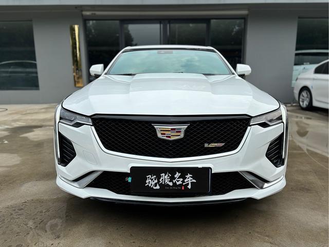 Cadillac CT4