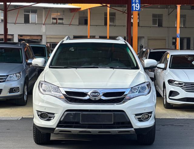 BYD S7