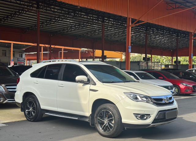 BYD S7