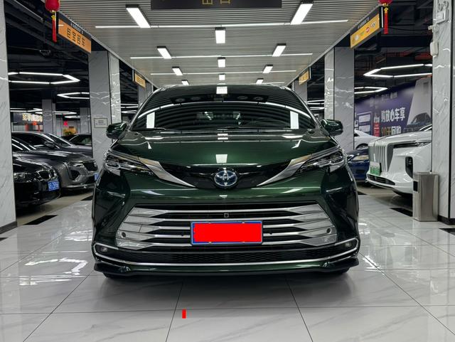 Toyota Senna