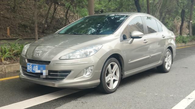 Peugeot 408