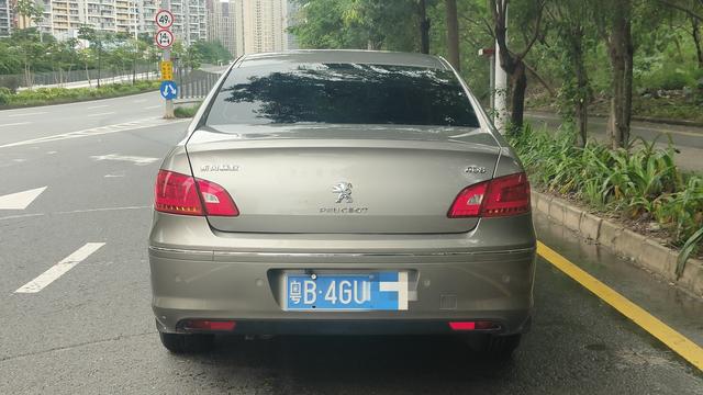 Peugeot 408