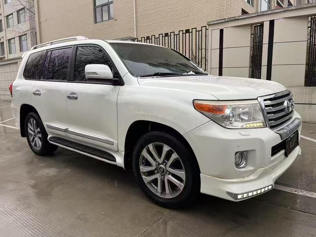 Toyota Land Cruiser (imported)