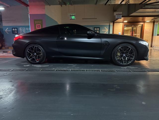 BMW M8