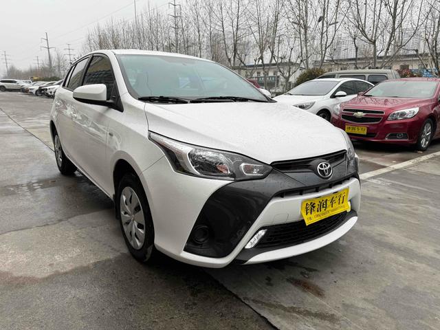 Toyota YARiS L to dazzle