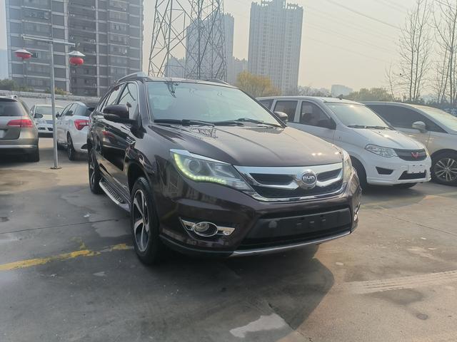 BYD S7