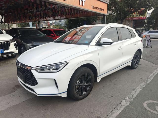 BYD e2