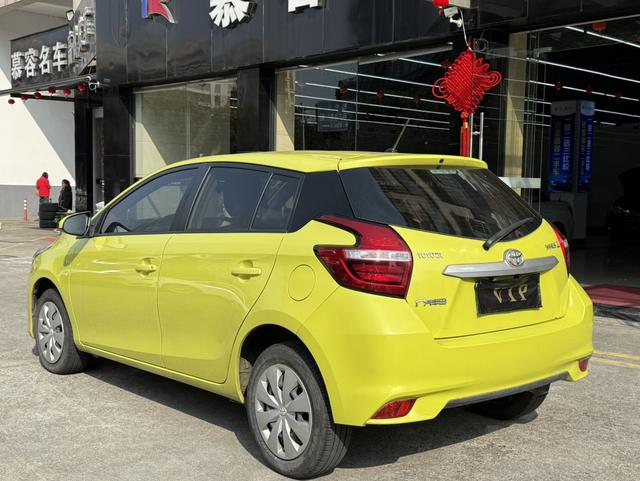 Toyota YARiS L to dazzle