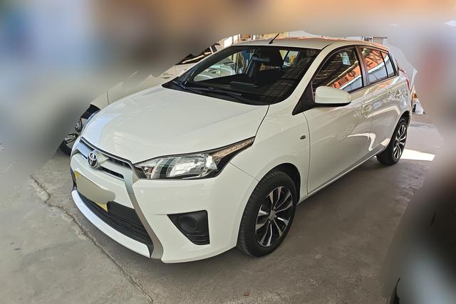 Toyota YARiS L to dazzle