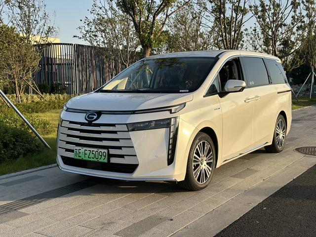 GAC Trumpchi E8 PHEV