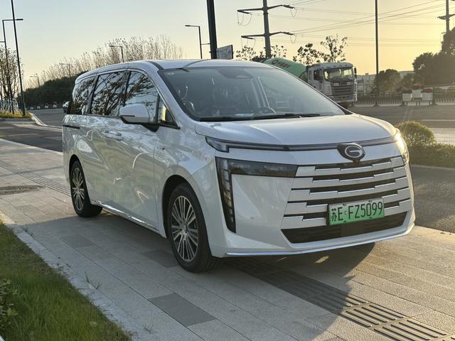 GAC Trumpchi E8 PHEV