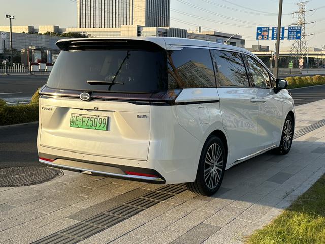 GAC Trumpchi E8 PHEV