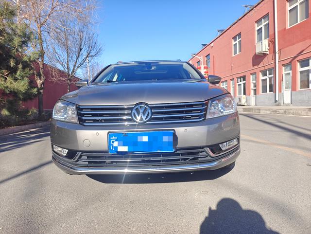 Volkswagen Magotan (imported)