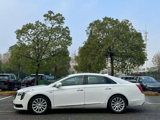 Cadillac XTS