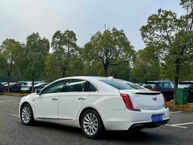 Cadillac XTS