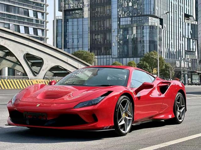 Ferrari F8