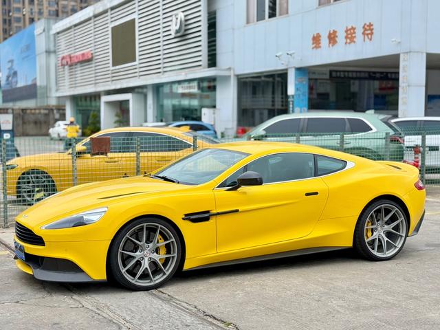 Aston Martin Vanquish