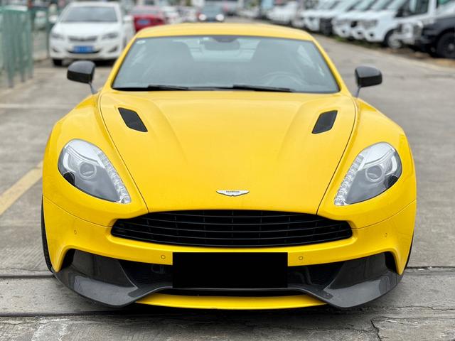 Aston Martin Vanquish