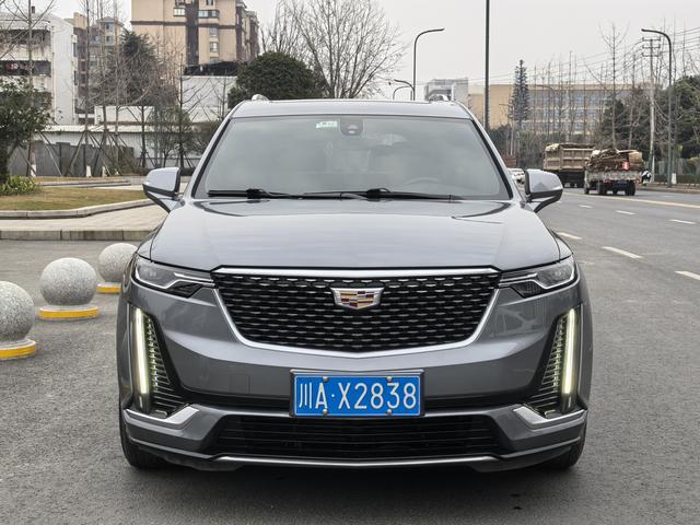 Cadillac XT6