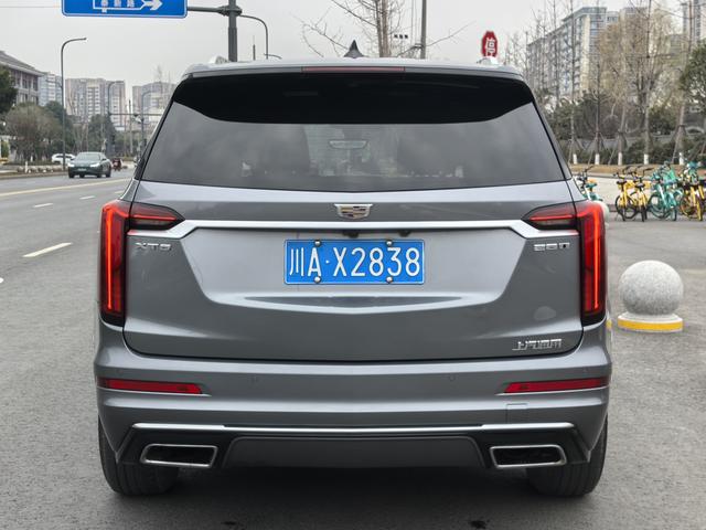 Cadillac XT6