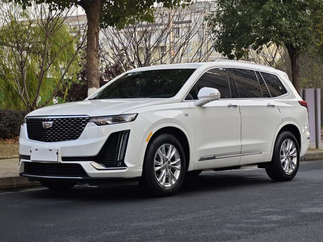 Cadillac XT6