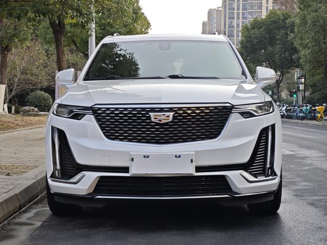 Cadillac XT6